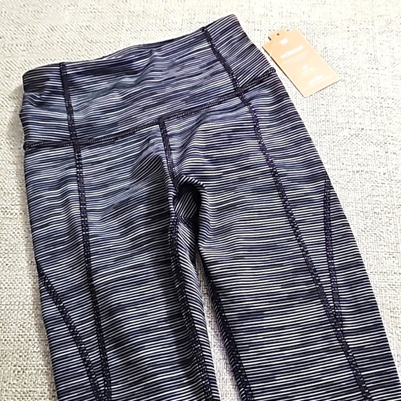 Tek Gear High Rise Stretch Dri- Tek leggings blk/wht xs nwt - Picture 1 of 9